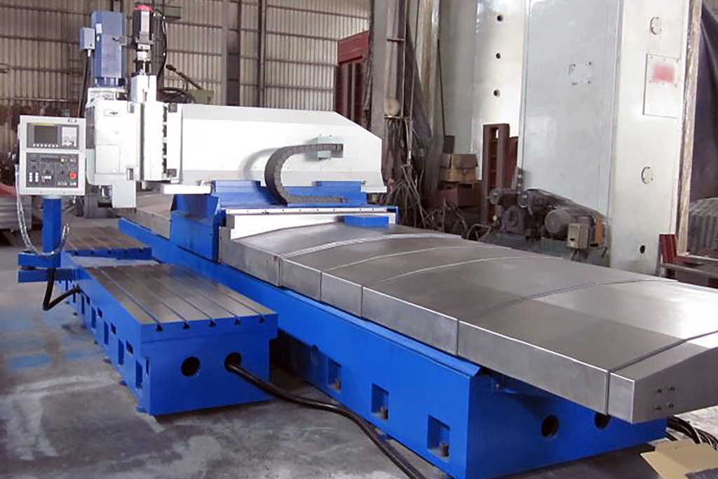 Moving Column Milling Machine